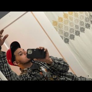 Meet your Posher, Devin